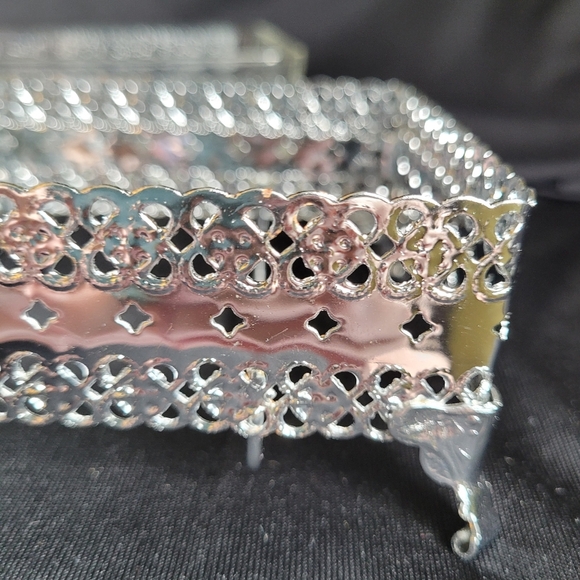 Vintage Glass Dish with Lid in Silver Tone Tray Holder Approx 5x4x3.5" - Picture 3 of 11